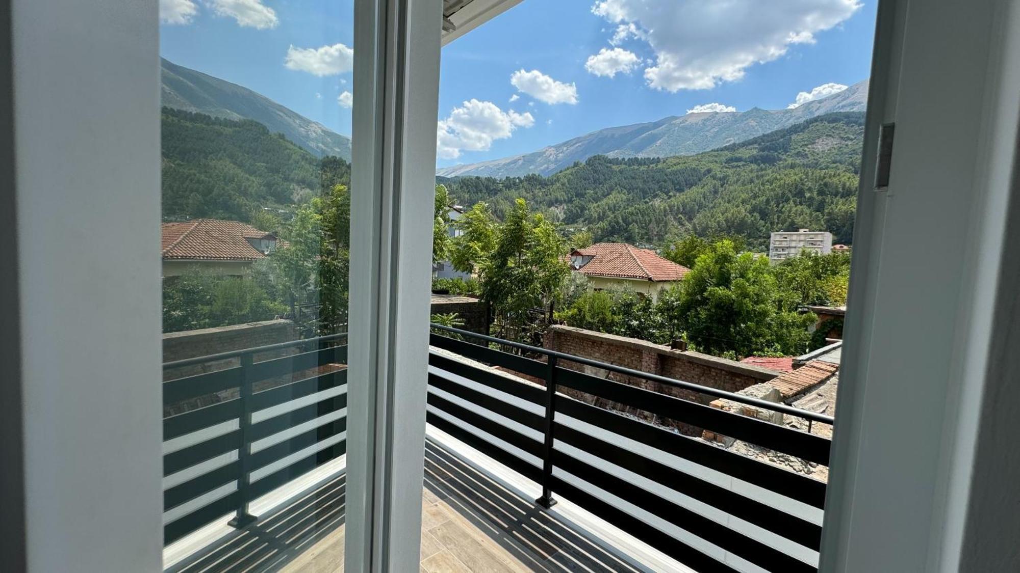 Hotel Bizant Përmet Extérieur photo